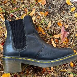 Dr. Martens Women’s Black Leather Ankle Boots Chelsea with a little heel! Size 9